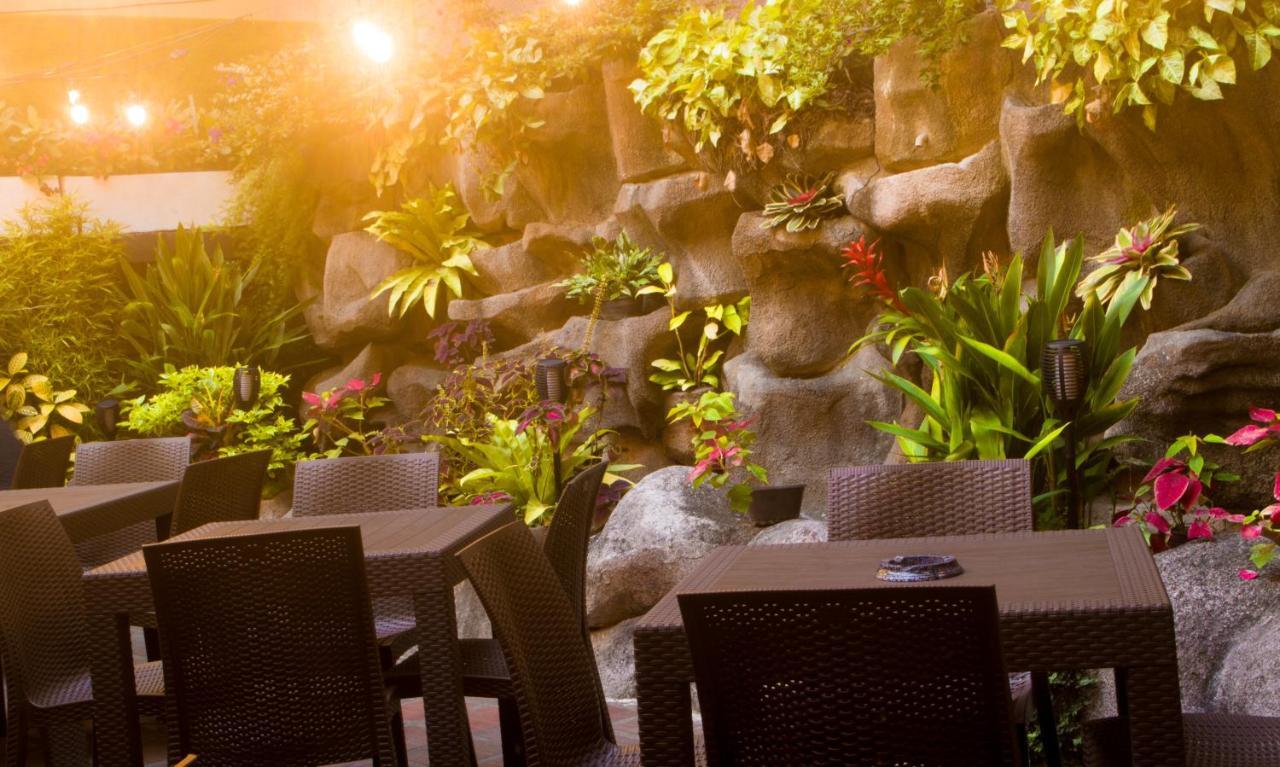 Hotel El Arroyo Caracas Exterior photo
